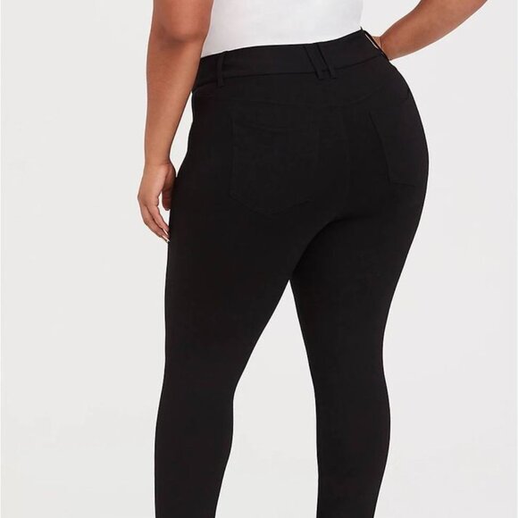 Plus Size 26 Torrid Black 3-Button Jegging Work Dress Pants, Stretchy, New - Picture 2 of 2